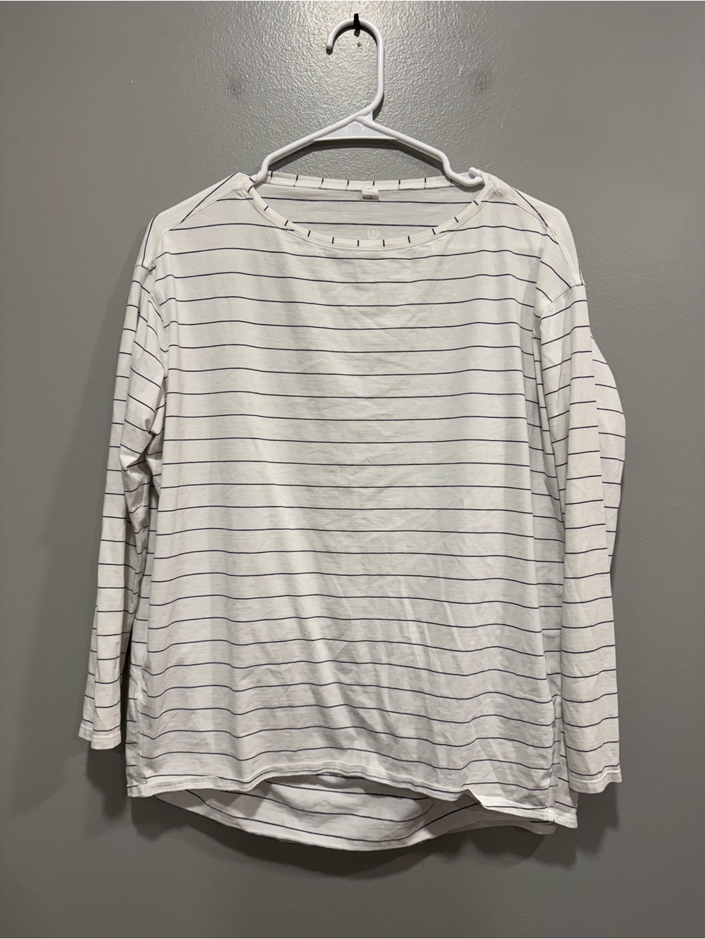Lululemon Back In Action Long Sleeve in Short Serve Stripe White Black Size 6